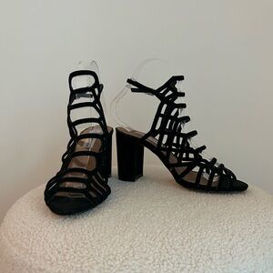 STEVE MADDEN BLACK HEELS